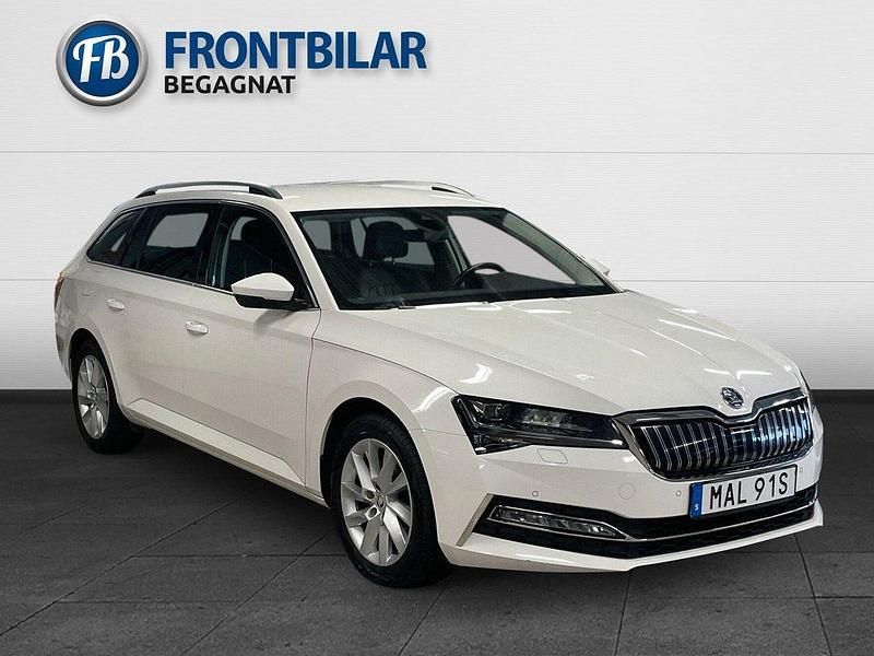 Vit Begagnad 2020 Skoda Superb Kombi | 224 900 kr (Bra pris) - Bild 1/4