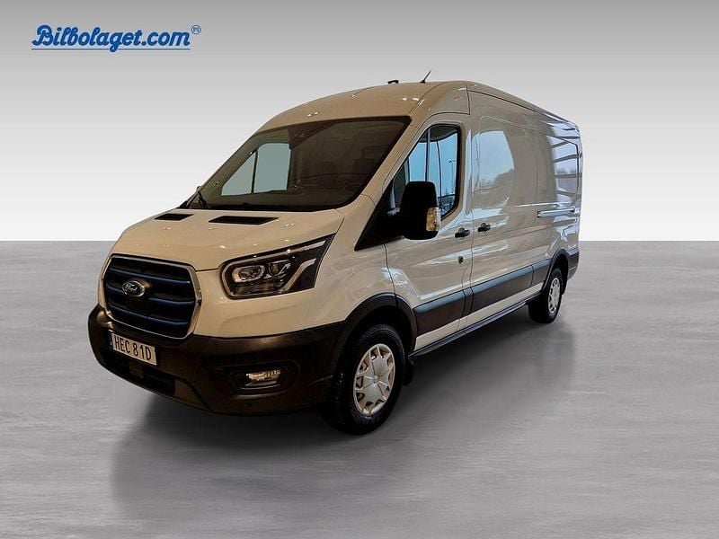 Vit Begagnad 2022 Ford E-Transit Trend Van | 379 800 kr - Bild 1/4