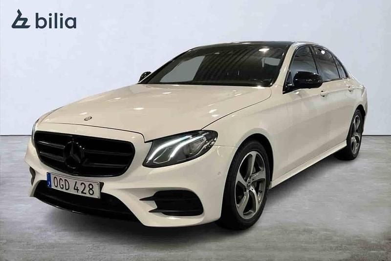 Vit Begagnad 2017 Mercedes E220 Sedan | 269 900 kr (Lite dyr) - Bild 1/1
