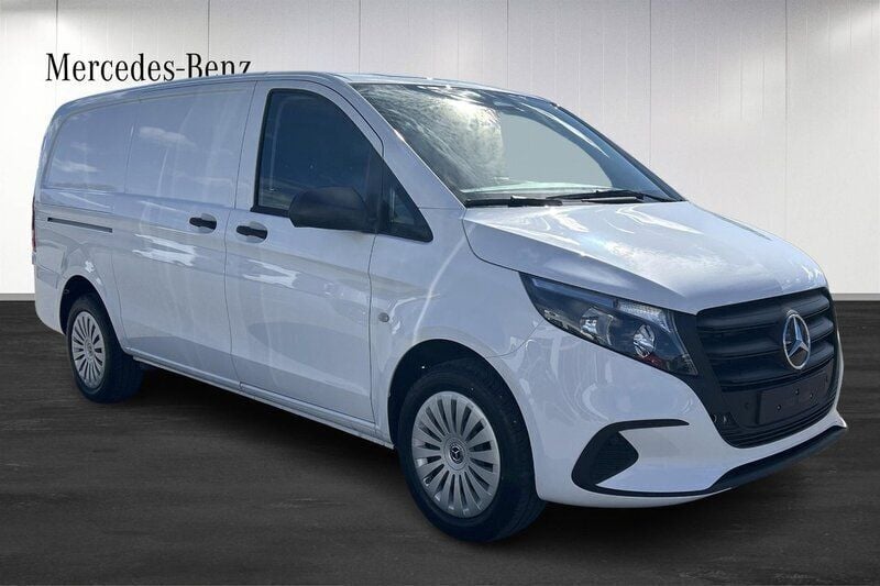 Vit (arktisk vit) Ny 2024 Mercedes Vito Minibuss | 512 375 kr (Bra pris) - Bild 1/4