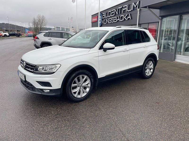 Vit Begagnad 2018 VW Tiguan SUV | 249 900 kr (Bra pris) - Bild 1/4