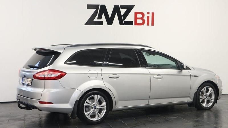 Begagnad Ford Mondeo Sport 140 HK (102 kW) 2012 Grå Kombi
