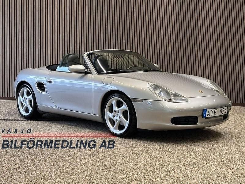 Silver Begagnad 2002 Porsche Boxster Cab | 139 000 kr - Bild 1/4