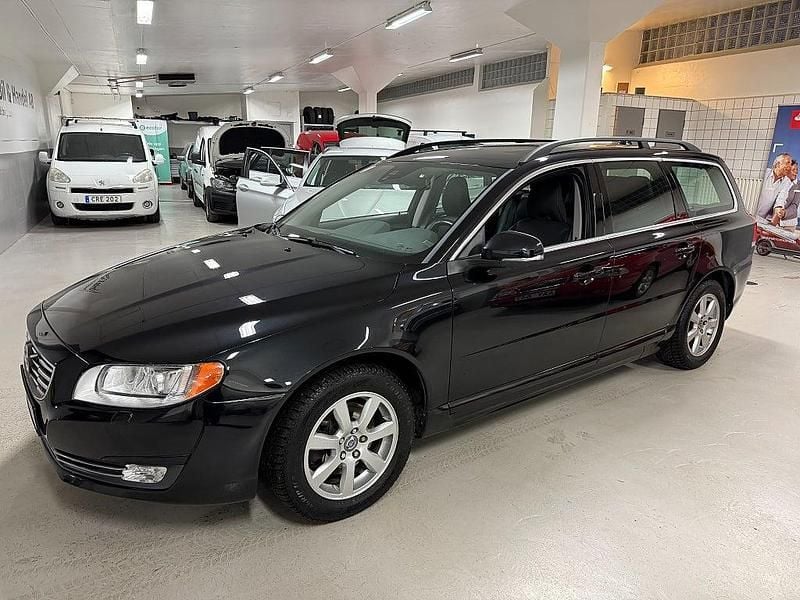 Svart Begagnad 2014 Volvo V70 Momentum Kombi | 159 900 kr (Lite dyr) - Bild 1/4