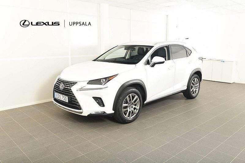 Vit Begagnad 2019 Lexus NX300h Executive Line SUV | 329 900 kr (Marknadspris) - Bild 1/4