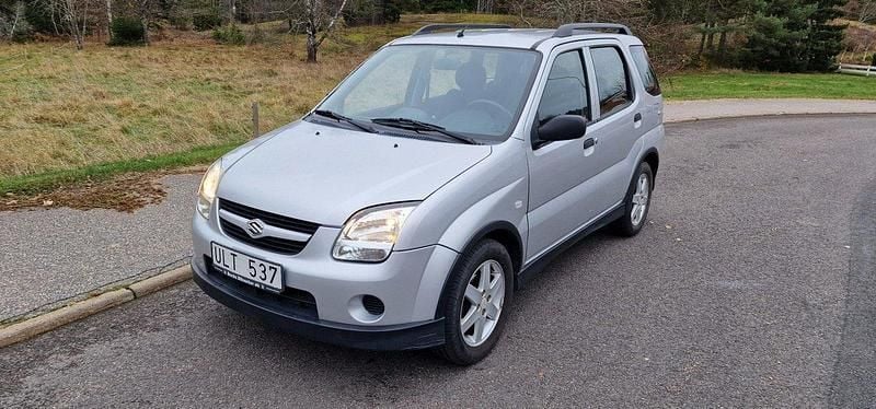 Silver Begagnad 2004 Suzuki Ignis Halvkombi | 29 990 kr - Bild 1/4