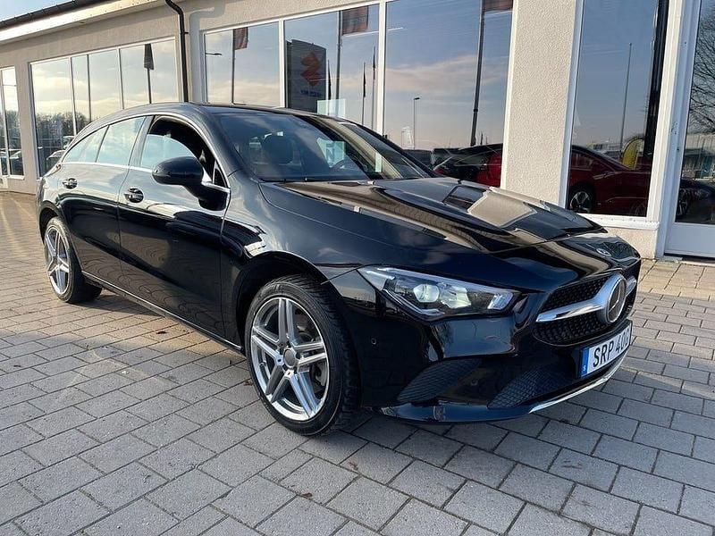 Svart Begagnad 2023 Mercedes CLA250 Shooting Brake Kombi | 289 000 kr (Superpris) - Bild 1/3