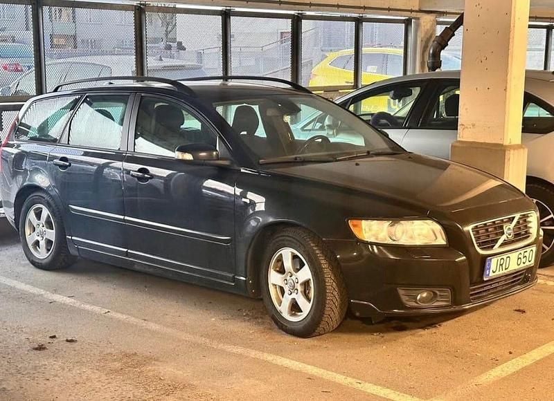 Begagnad 2009 Volvo V50 Kombi | 27 500 kr (Lite dyr) - Bild 1/3