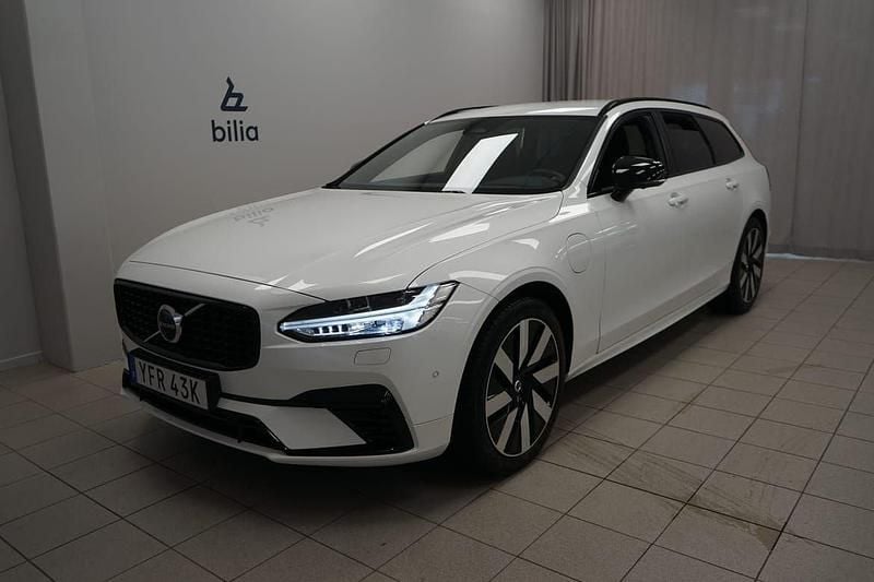 Vit Begagnad 2024 Volvo V90 Plus Kombi | 519 900 kr (Marknadspris) - Bild 1/3