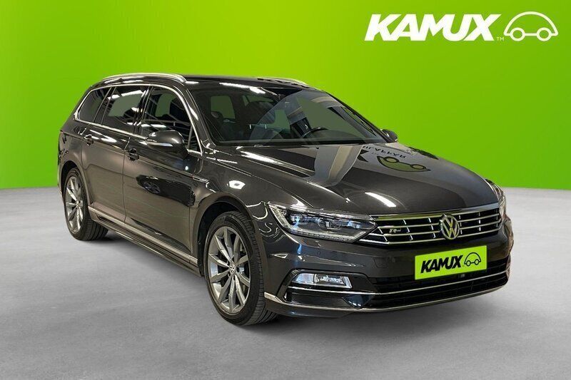 Silver/grå Begagnad 2018 VW Passat R-line Kombi | 234 800 kr (Marknadspris) - Bild 1/4