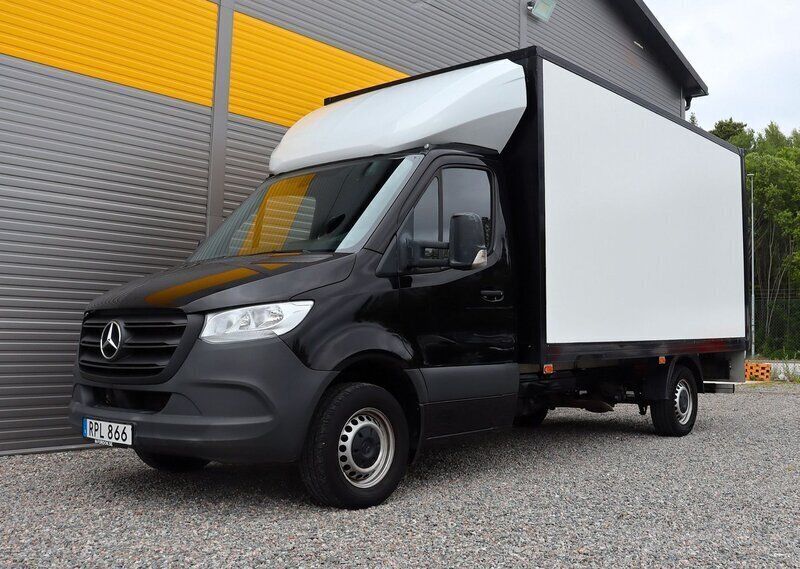 Svart Begagnad 2023 Mercedes Sprinter Van | 449 000 kr (Bra pris) - Bild 1/4