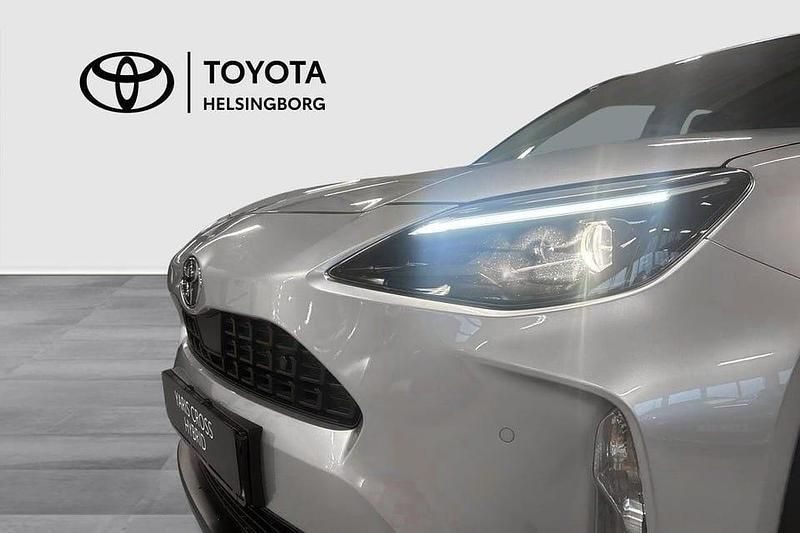 Begagnad Toyota Yaris Hybrid Active 117 HK (86 kW) 2024 Silver