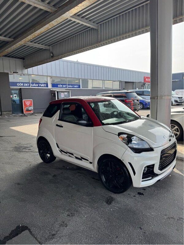 Begagnad 2017 Ligier JS50 Halvkombi | 69 000 kr - Bild 1/4