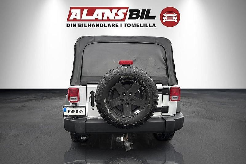 Begagnad Jeep Wrangler 205 HK (150 kW) 2010 Silver SUV
