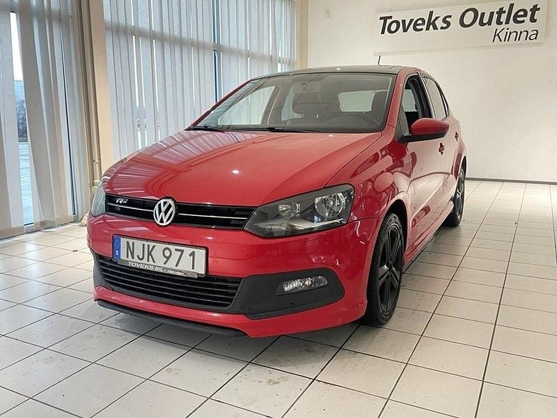 Röd Begagnad 2014 VW Polo Halvkombi | 99 900 kr (Lite dyr) - Bild 1/4