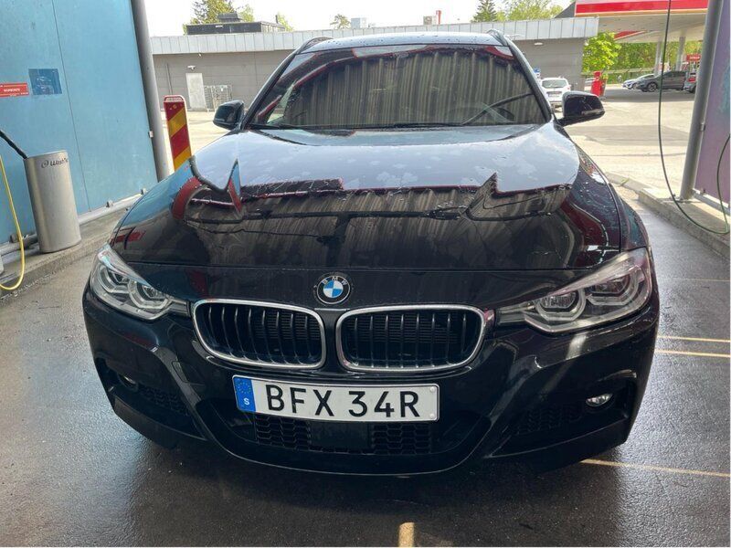 Svart Begagnad 2019 BMW 320 M Sport Kombi | 260 000 kr (Bra pris) - Bild 1/4