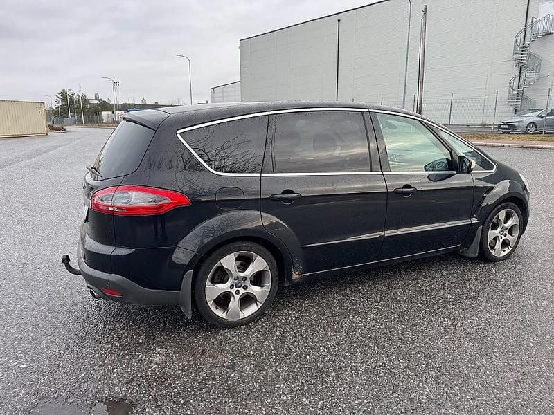 Begagnad Ford S-MAX Business Edition 203 HK (149 kW) 2010 Svart Minibuss
