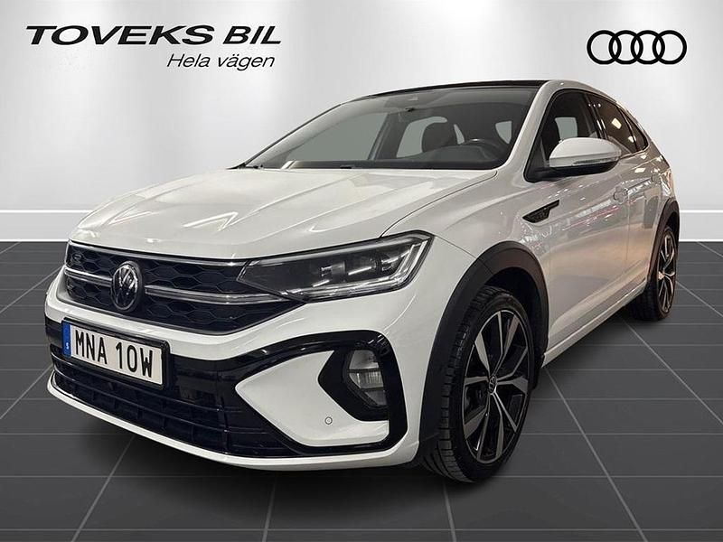 Vit Begagnad 2022 VW Taigo R-line SUV | 219 000 kr (Marknadspris) - Bild 1/4