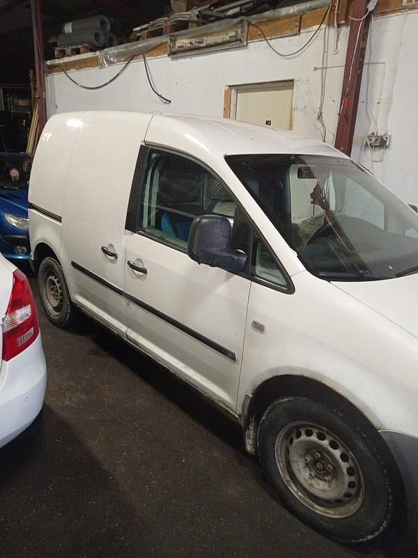Begagnad VW Caddy 69 HK (50 kW) 2004 Minibuss