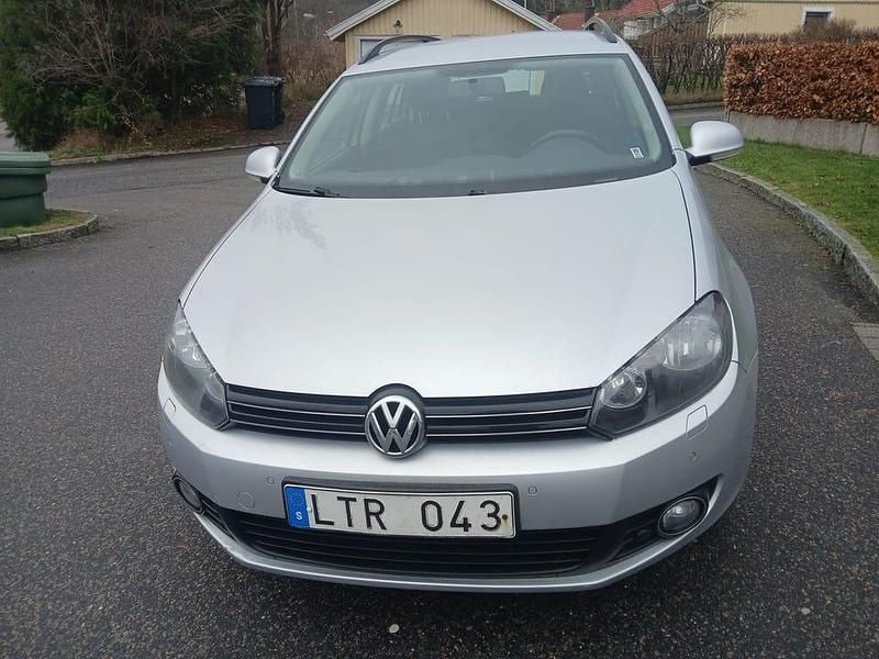 Begagnad 2011 VW Golf Kombi | 33 000 kr (Bra pris) - Bild 1/4