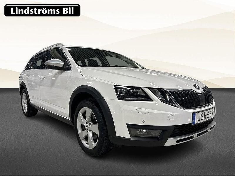Begagnad Skoda Octavia Scout 151 HK (111 kW) 2018 Vit Kombi