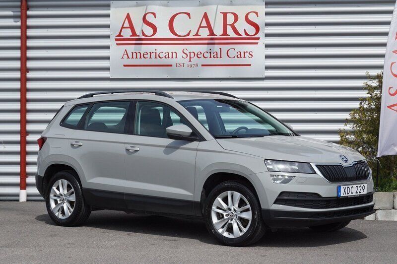 Grå Begagnad 2018 Skoda Karoq Ambition SUV | 219 000 kr (Lite dyr) - Bild 1/4
