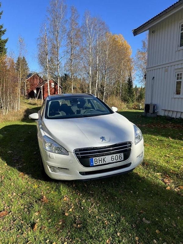 Vit Begagnad 2013 Peugeot 508 Kombi | 33 000 kr (Bra pris) - Bild 1/4