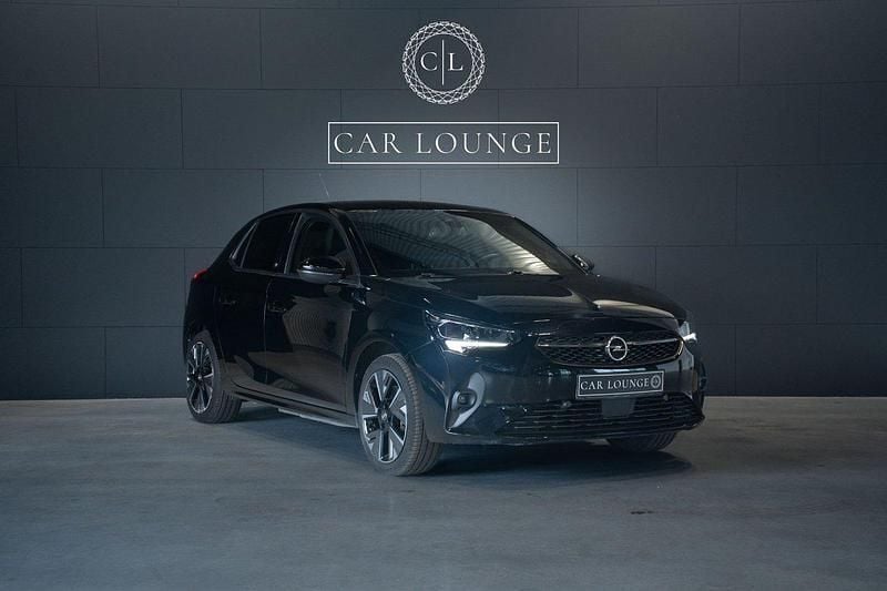 Svart Begagnad 2021 Opel Corsa-e Design Edition Halvkombi | 169 000 kr (Marknadspris) - Bild 1/4