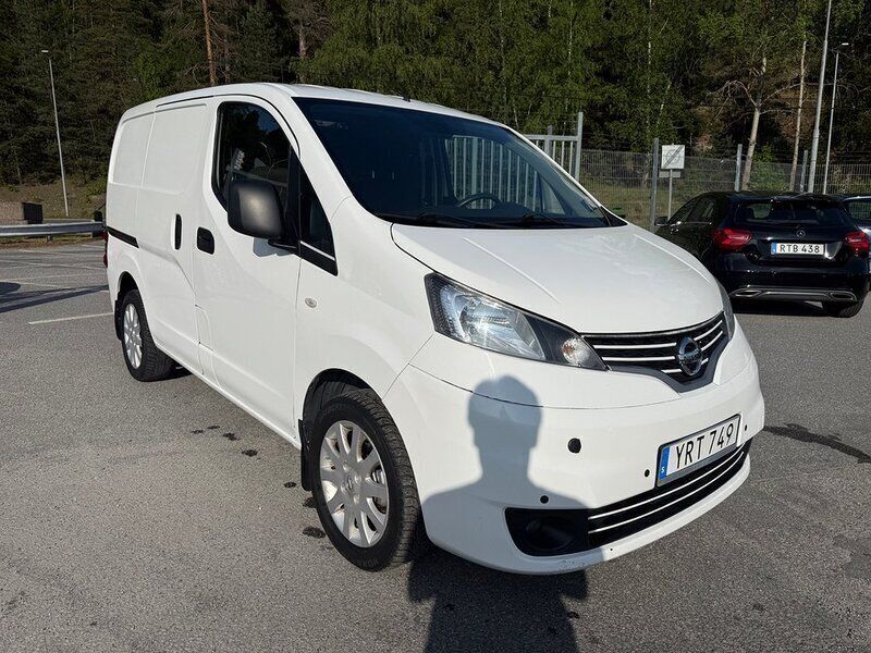 Vit Begagnad 2018 Nissan NV200 Van | 79 900 kr (Marknadspris) - Bild 1/4