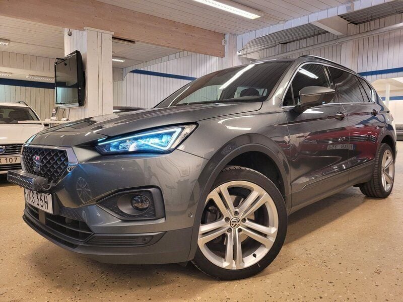 Grå Begagnad 2019 Seat Tarraco SUV | 199 500 kr (Superpris) - Bild 1/4