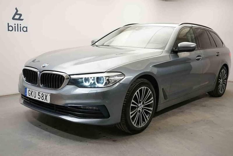 Begagnad BMW 520 2019 Blå Kombi