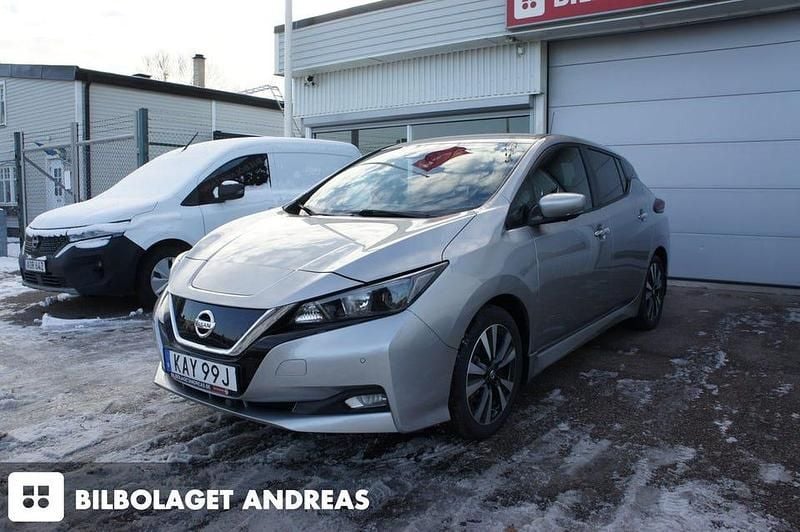 Silver Begagnad 2020 Nissan Leaf 360º Halvkombi | 144 900 kr (Marknadspris) - Bild 1/4