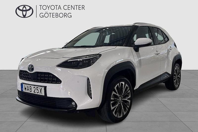 Vit Begagnad 2022 Toyota Yaris Cross Edition SUV | 284 900 kr (Bra pris) - Bild 1/2
