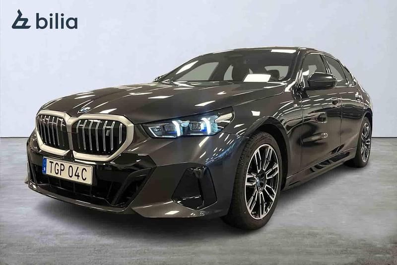 Begagnad BMW i5 M Sport 442 kW (601 HK) 2024 Svart Sedan