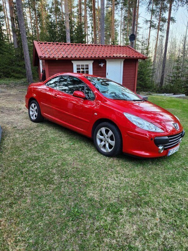 Röd Begagnad 2007 Peugeot 307 CC Cab | 36 000 kr (Marknadspris) - Bild 1/4