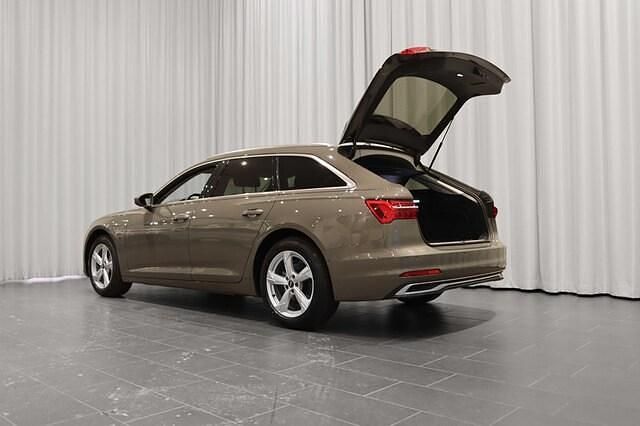 Begagnad Audi A6 Sport 204 HK (150 kW) 2024 Chronosgrå metallic Kombi