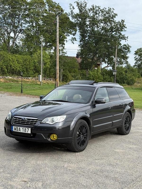 Grå Begagnad 2008 Subaru Outback SUV | 55 000 kr (Dyr) - Bild 1/4