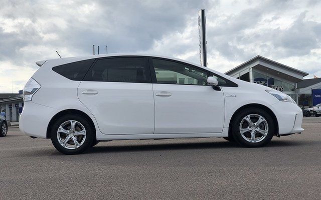 Sald Toyota Prius Hybrid 1 8 Vvt I Begagnad 13 31 216 Mil I Motala