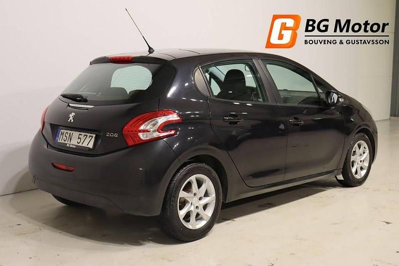 Begagnad Peugeot 208 68 HK (50 kW) 2012 Svart Halvkombi