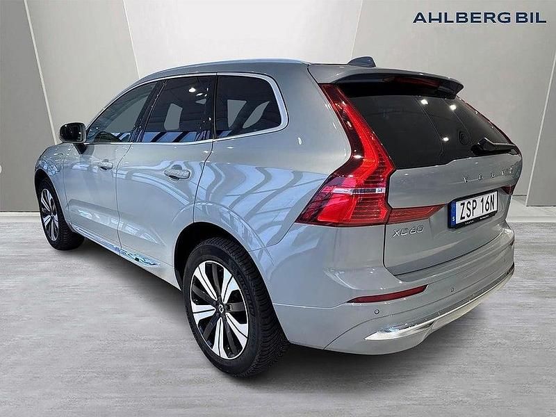 Begagnad Volvo XC60 Plus 349 HK (256 kW) 2024 Grå SUV