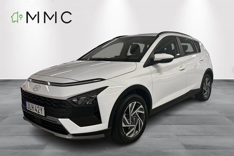 Vit Begagnad 2024 Hyundai Bayon Essential SUV | 199 000 kr (Marknadspris) - Bild 1/4