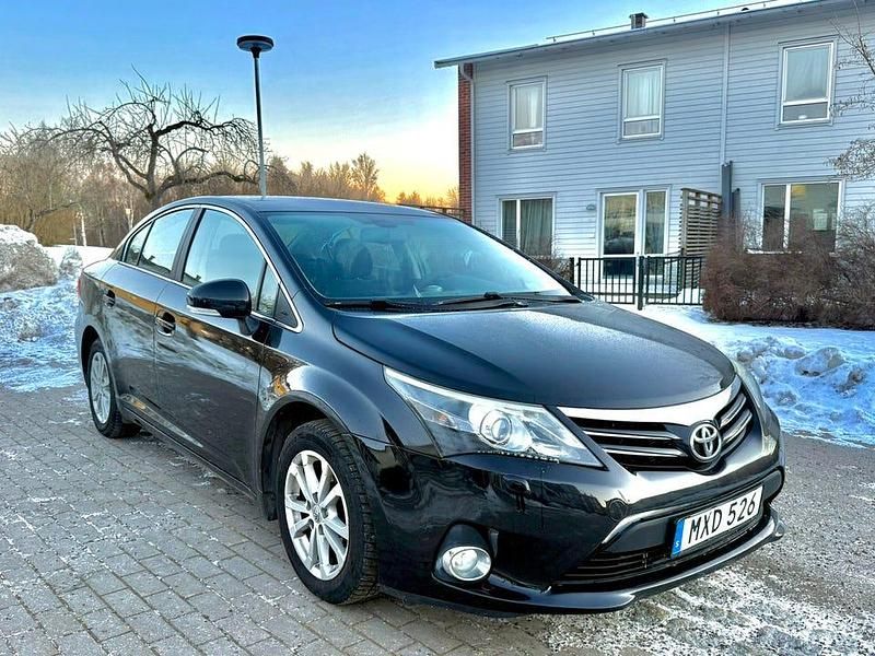 Begagnad 2012 Toyota Avensis Sedan | 64 800 kr (Marknadspris) - Bild 1/4
