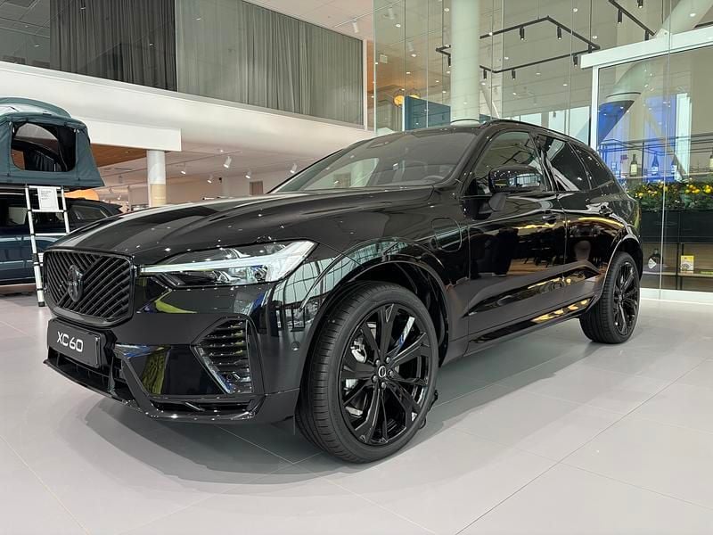 Svart Ny 2026 Volvo XC60 SUV | 659 900 kr (Lite dyr) - Bild 1/4
