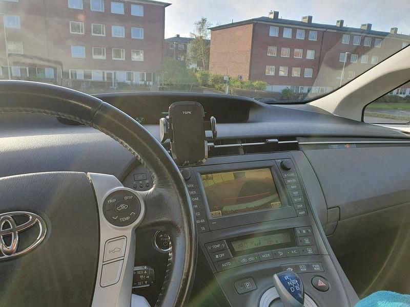 Svart Begagnad 2009 Toyota Prius Halvkombi | 78 000 kr (Marknadspris) - Bild 1/4