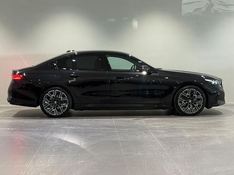 Begagnad BMW 530e M Sport 190 HK (139 kW) 2025 Svart Sedan