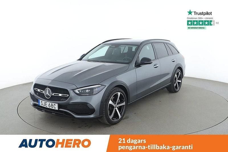 Grå Begagnad 2023 Mercedes C220 Night SUV | 520 000 kr (Marknadspris) - Bild 1/4