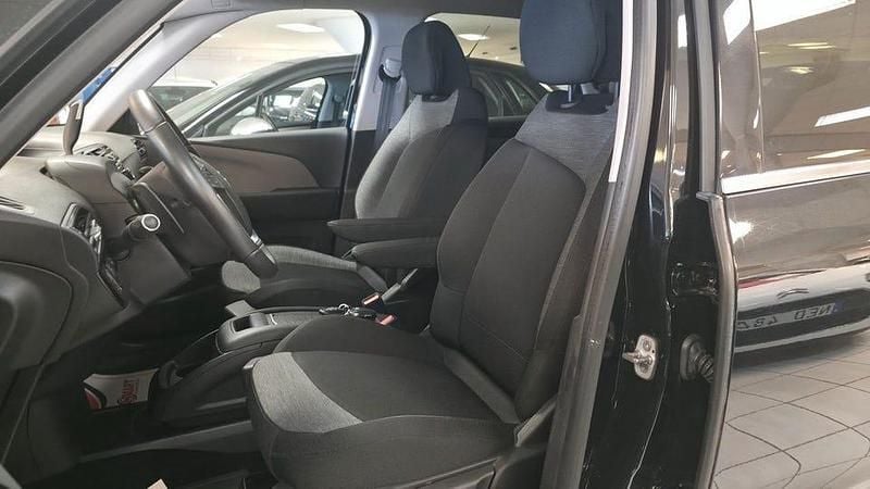 Begagnad Citroën C4 SpaceTourer Feel 131 HK (96 kW) 2019 Svart Minibuss