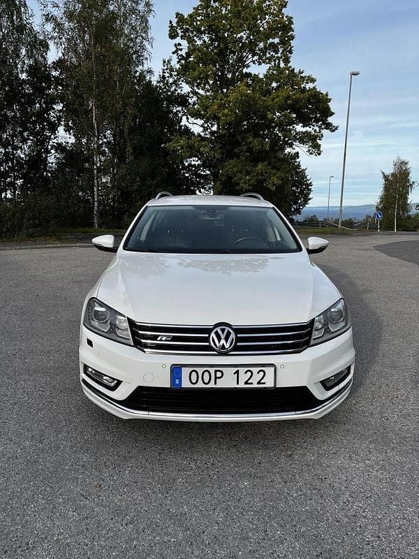 Vit Begagnad 2014 VW Passat GT Kombi | 83 000 kr (Marknadspris) - Bild 1/4