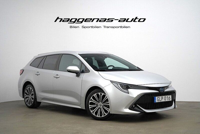 Silver Begagnad 2019 Toyota Corolla Style Kombi | 229 000 kr (Bra pris) - Bild 1/4