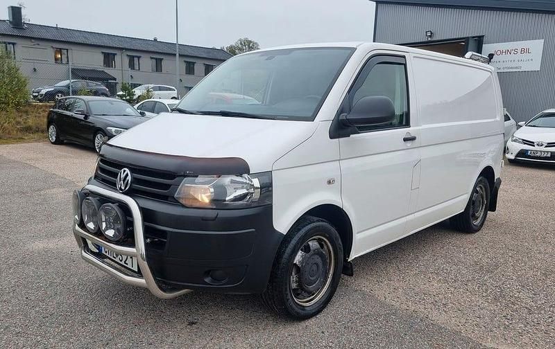 Vit Begagnad 2014 VW T5 Van | 125 900 kr (Marknadspris) - Bild 1/4